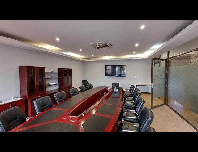 BUSINESS FOR SALE IN ELDORAIGNE